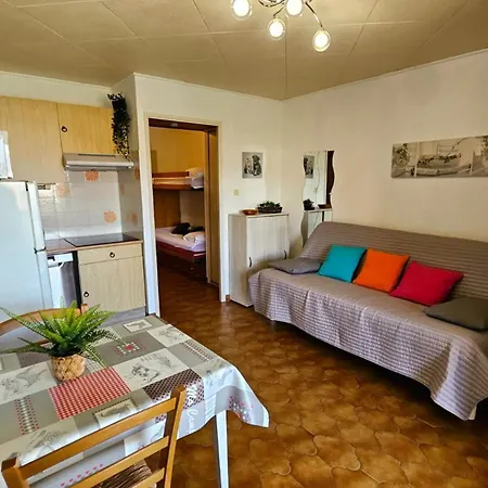 Charming - 9 Min Walk From The *
